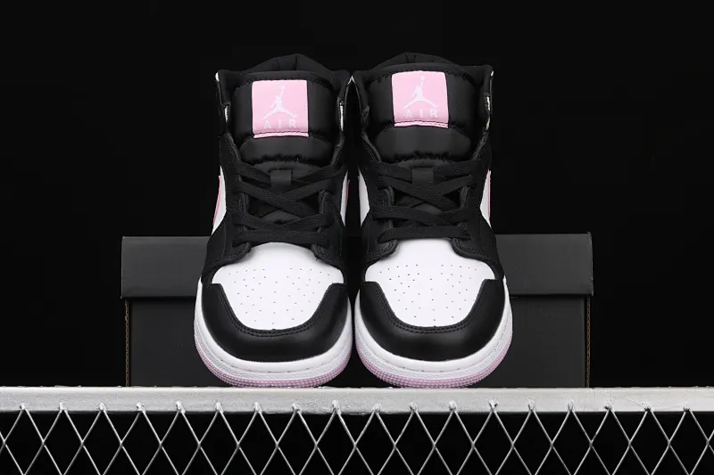 All categories Air Jordan Jordan series basketball shoes Air Jordan 1 Mid Air Jordan 1 Mid GS AJ1 Joe 1 China Pink White Panda 555112-103